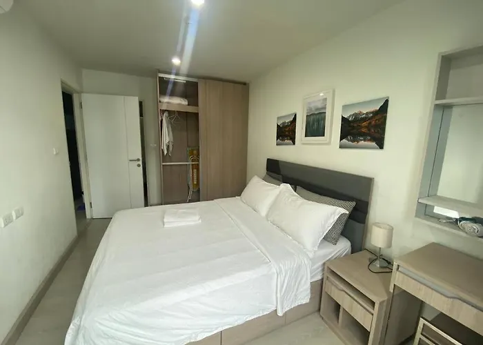 素坤逸50巷一房一厅免费wi-fi简单安静可做饭交通方便 Apartment