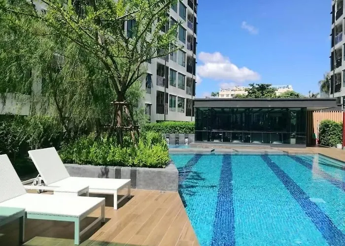 素坤逸50巷一房一厅免费wi-fi简单安静可做饭交通方便 Apartment *