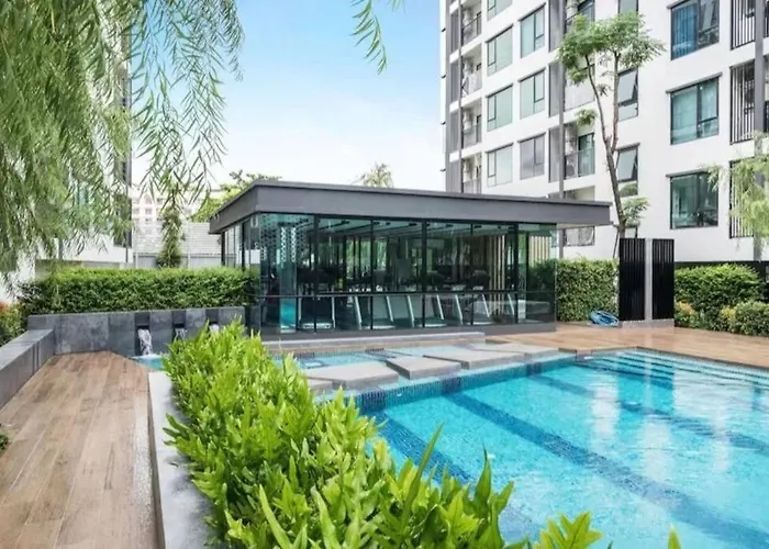 素坤逸50巷一房一厅免费wi-fi简单安静可做饭交通方便 Apartment Bangkok
